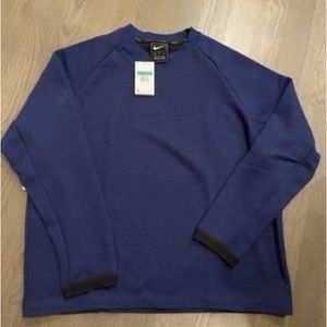 Nike Mens sportswear. Premium Tech Fleece Crew Sweatshirt. SIZE XL